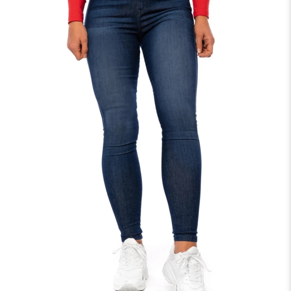 Bundle of fit jeans